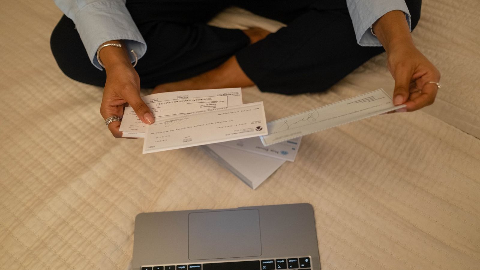 Chèque de banque à la banque postale